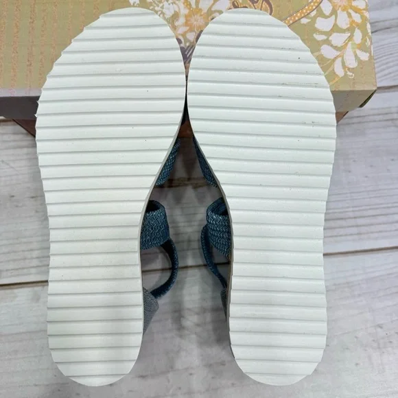 Very G Blue Sadie Strappy Woven Canvas Espadrilles Sandals NEW in Box - Picture 10 of 10